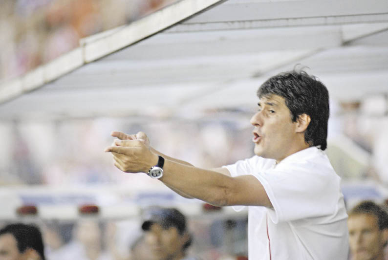 Sigue Quiroz y se va el “turco” Aseff en Unión Sigue Quiroz y se va el “turco” Aseff en Unión