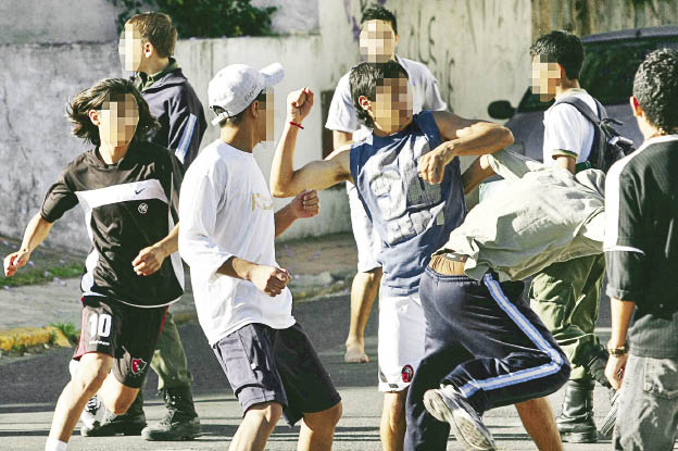 Más de la mitad de los jóvenes reconoce tener actitudes violentas Más de la mitad de los jóvenes reconoce tener actitudes violentas