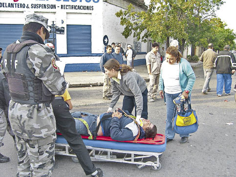 el día en imágenes Marcial Candioti y Sargento Cabral Vera y Zavalla Motociclista herido el día en imágenes Marcial Candioti y Sargento Cabral Vera y Zavalla Motociclista herido