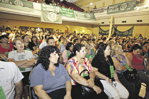 Empleados públicos aceptaron la propuesta Empleados públicos aceptaron la propuesta