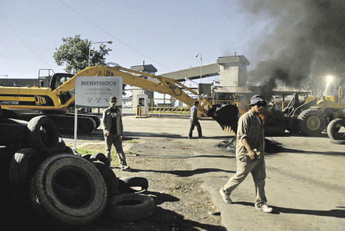 El conflicto en los puertos del sur repercutió en las bolsas El conflicto en los puertos del sur repercutió en las bolsas