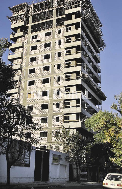La construcción en una buena ola La construcción en una buena ola