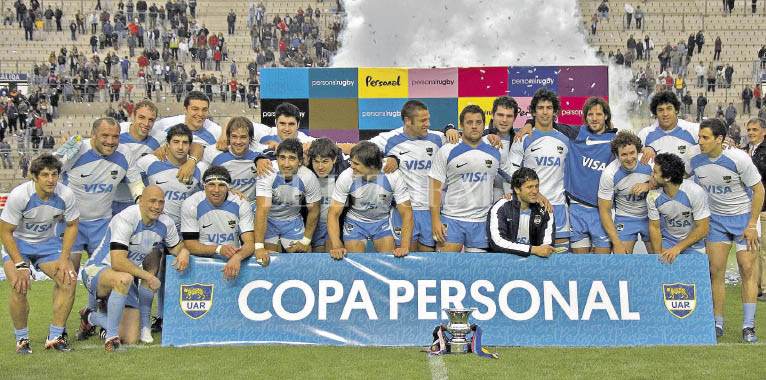 Los Coqs examinan a Los Pumas Los Coqs examinan a Los Pumas