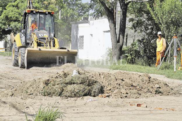 Tras años de espera, comienzan el pavimento y desagüe de 26 cuadras Tras años de espera, comienzan el pavimento y desagüe de 26 cuadras