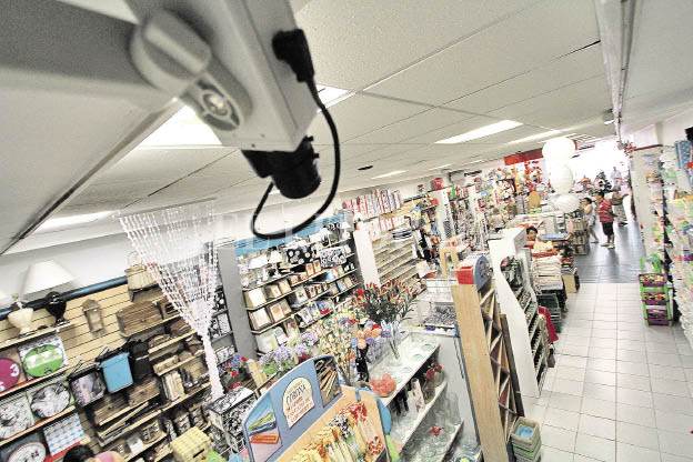Cámaras privadas para vigilar la vía pública Cámaras privadas para vigilar la vía pública