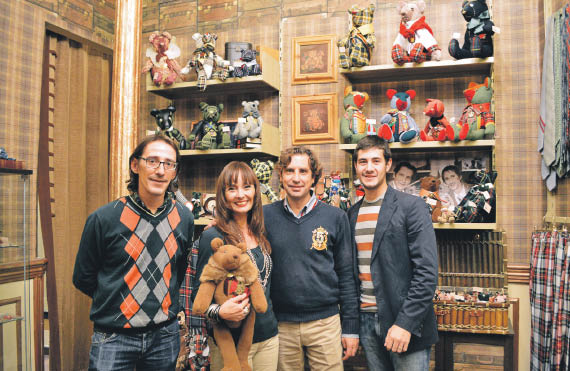 CON JORGE LEON, MARIO CAMINO Y AGUSTIN VARRONE (2).JPG