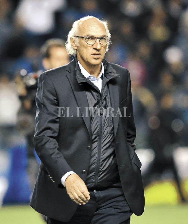 Boca inicia la defensa del título Boca inicia la defensa del título