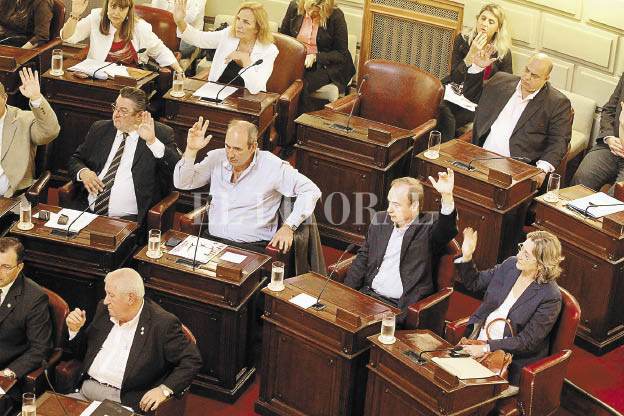 Es Ley el Presupuesto 2013 Es Ley el Presupuesto 2013