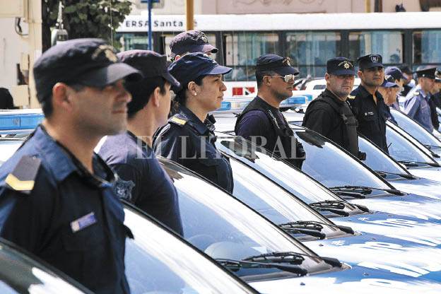 Ascensos policiales por concurso Ascensos policiales por concurso