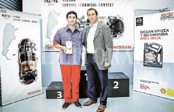 P3_1_OMAR DANERI PRESIDENTE NISSAN ARGENTINA Y GANADOR NISTEC 2014.JPG