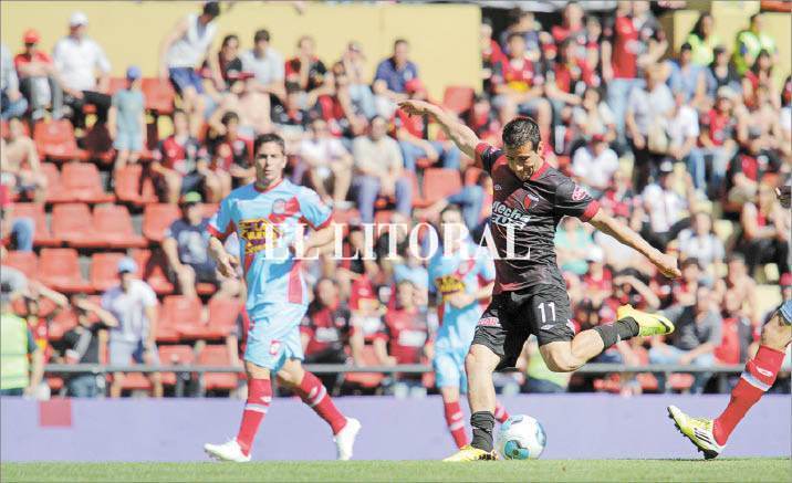 Colón lleva su Arsenal a Sarandí Colón lleva su Arsenal a Sarandí