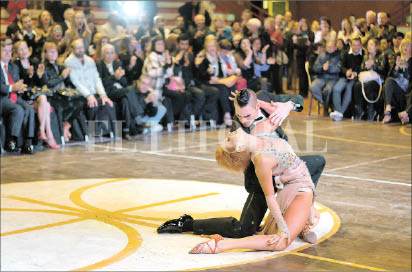 UE2 - 01 MILONGA_ REGISTRO PRELIMINAR SANTA FE 2016_CREDITO REMIGIO BOUQUET.jpg