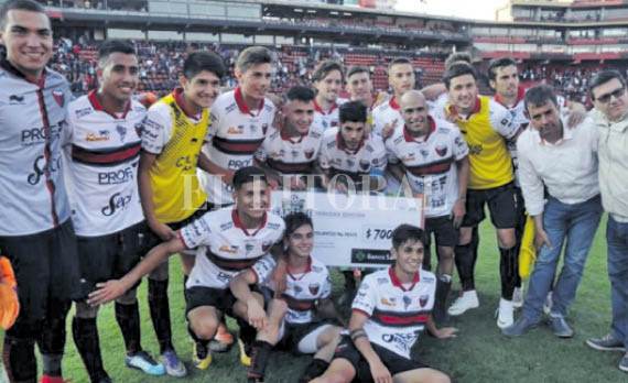 UD32-COPA SANTA COLON.jpg